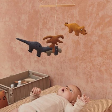 LIEWOOD Melissa Kolotoč nad postýlku Dino multi mix