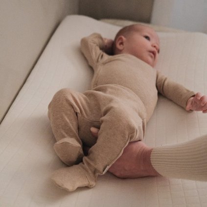 LODGER Tepláčky novorozenecké Melange Beige vel. 50