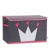 STORE IT Truhla na hračky šedá s bílou korunkou