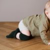 GOBABYGO Protiskluzové návleky na kolena Forest Green