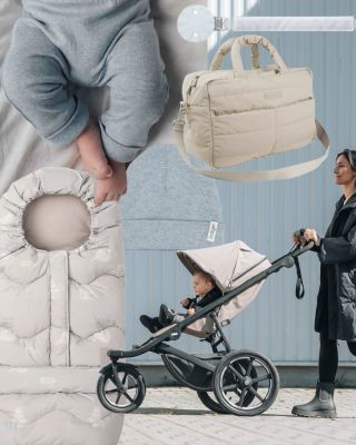 Výbavička v béžové & studené modré. 🧊 V hlavní roli Thule Urban Glide 3 v barvě Tinted Taupe, fusak Leokid, doplňky Lodger...