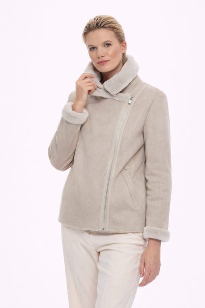 Móda v béžové zimní elegance