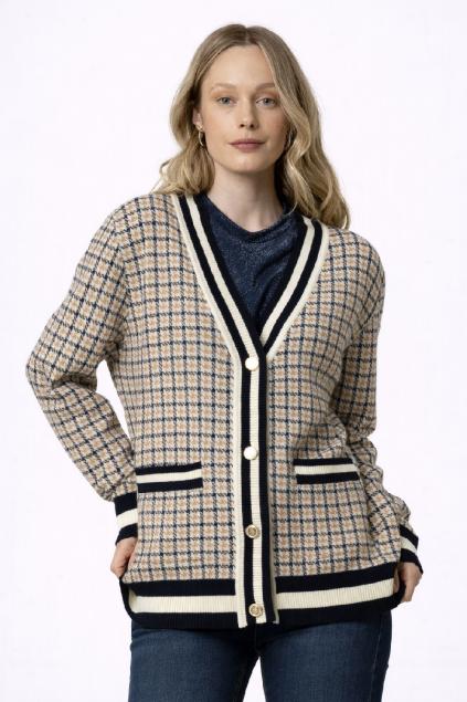 Móda v houndstooth kardiganu