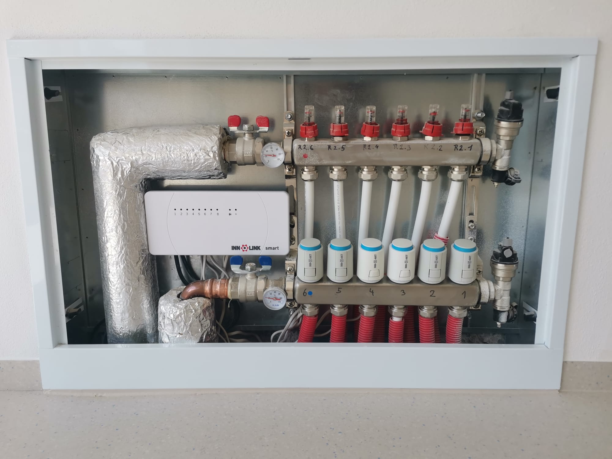 Instalace podlahového systému v rodinném domě