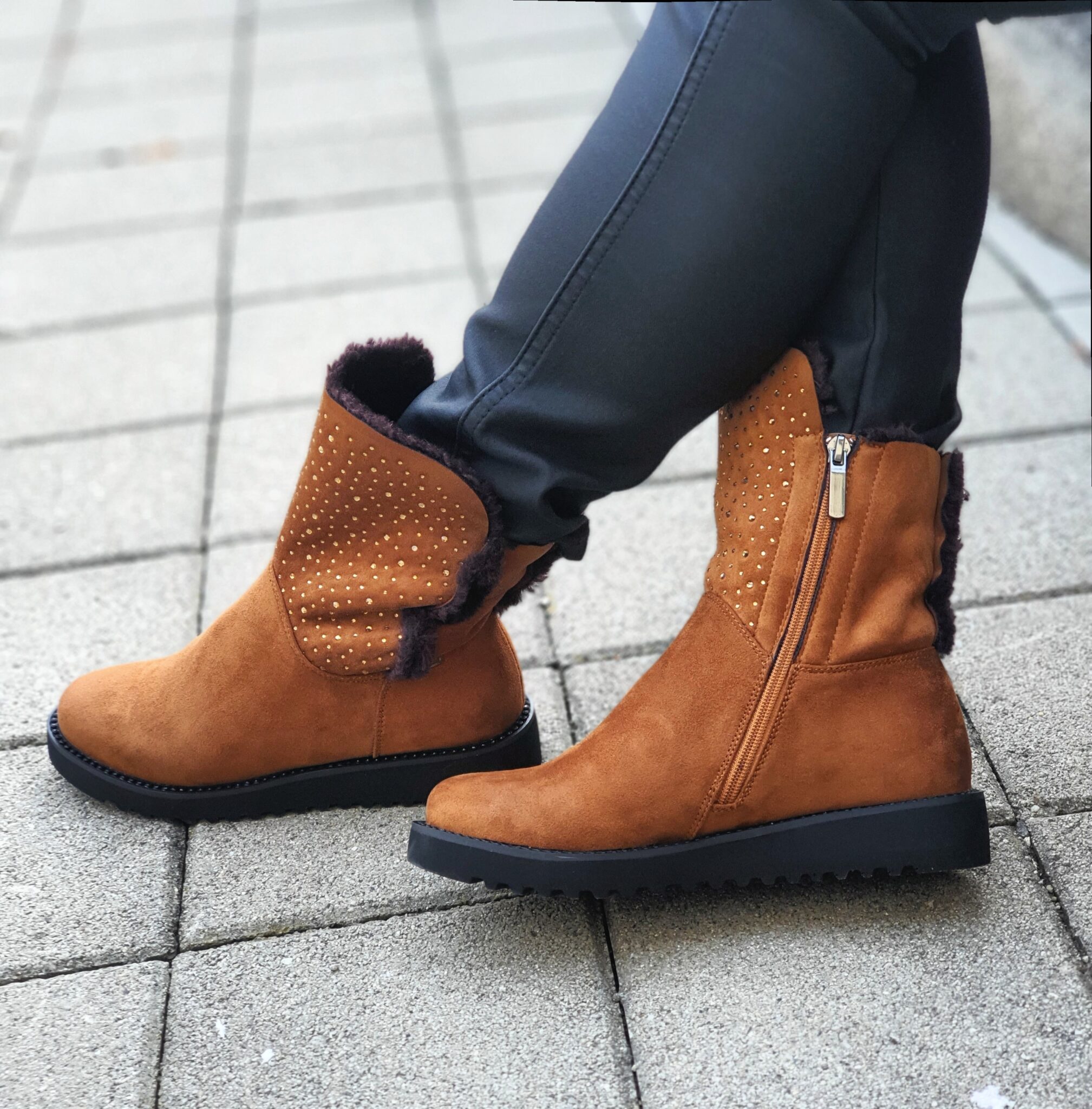 1603894592979-2017x2048