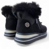 zateplene-tenisky-laura-biagiotti-micro-black-zo-zadu.jpg