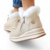 zateplene-tenisky-laura-biagiotti-micro-beige-na-nohe-02.jpg