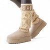 zateplene-pletene-cizmy-laura-biagiotti-micro-beige-na-nohach.jpg