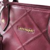 tote-kabelka-laura-biagiotti-jalene-bordeaux-detail-napis-laura-biagiott.jpg