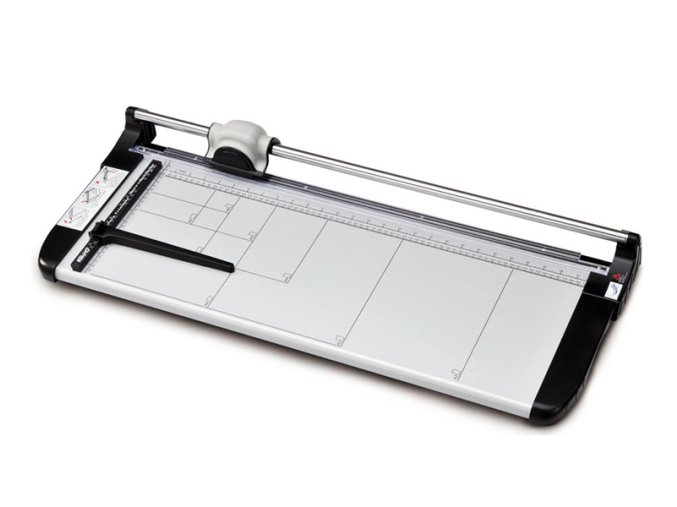 11D7BA1A 5591 4FEA A441 6F1CC6A0AAB6 81A28ECA 937F 4C0D B605 E021B3EF34C6