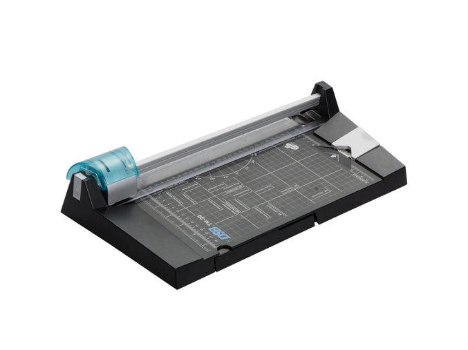 B688D723 FF32 4818 866B CCF79EB13933 CC11AA19 D17E 4A02 92D2 2588A64C121D