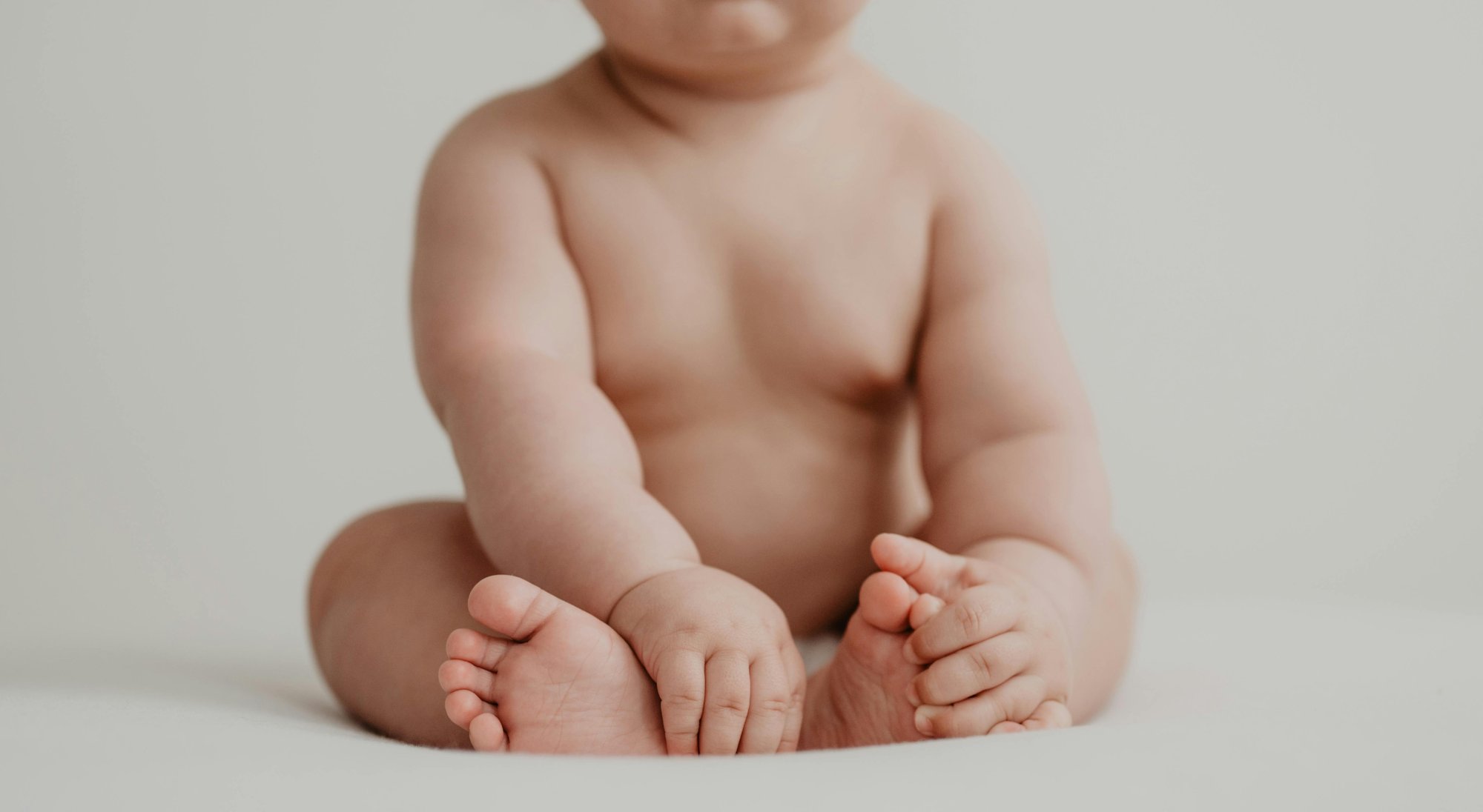 Citlivá dětská pokožka: Jak o ni správně pečovat a předcházet opruzeninám