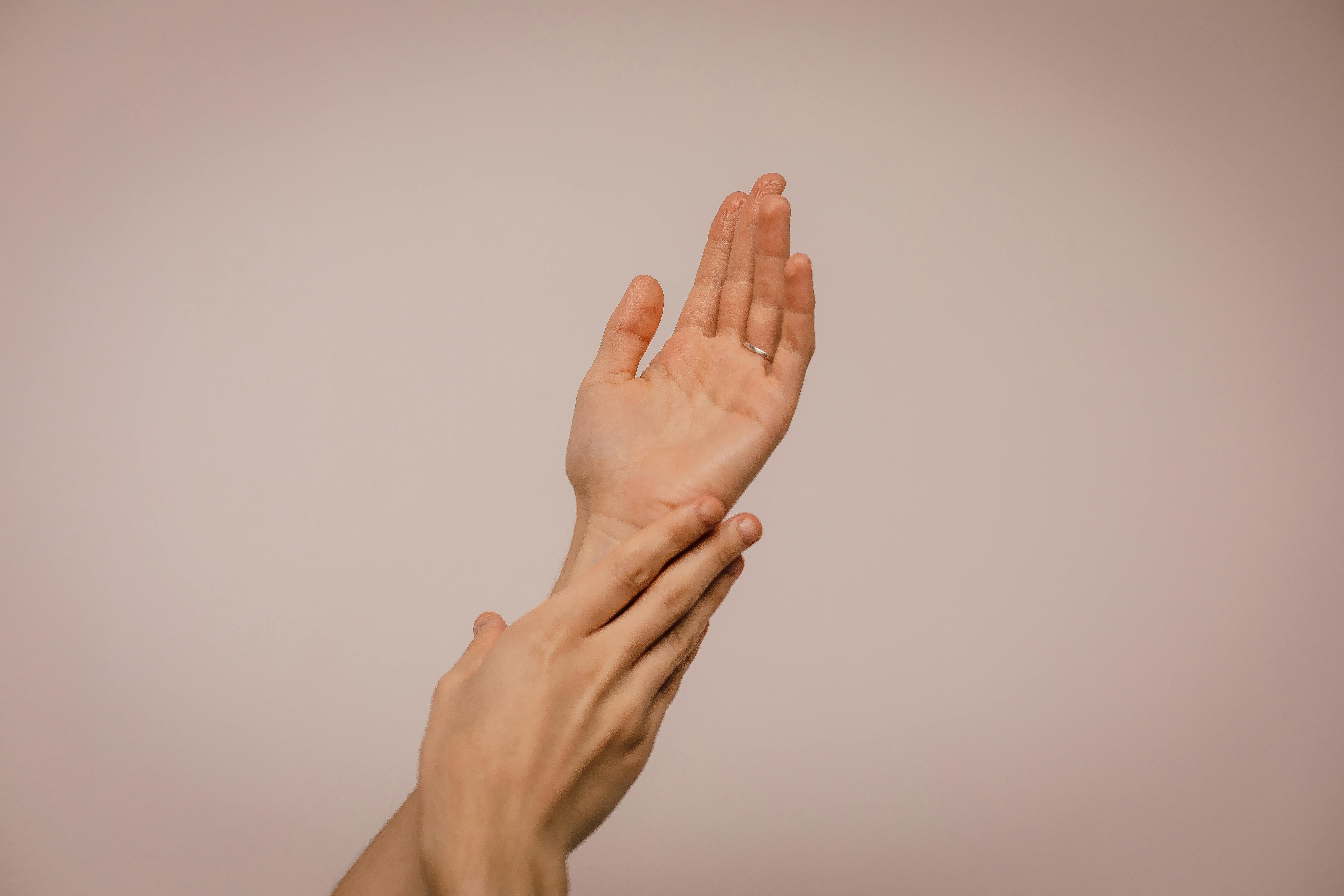 Jak na krásné ruce: Tipy a triky pro dokonalou péči