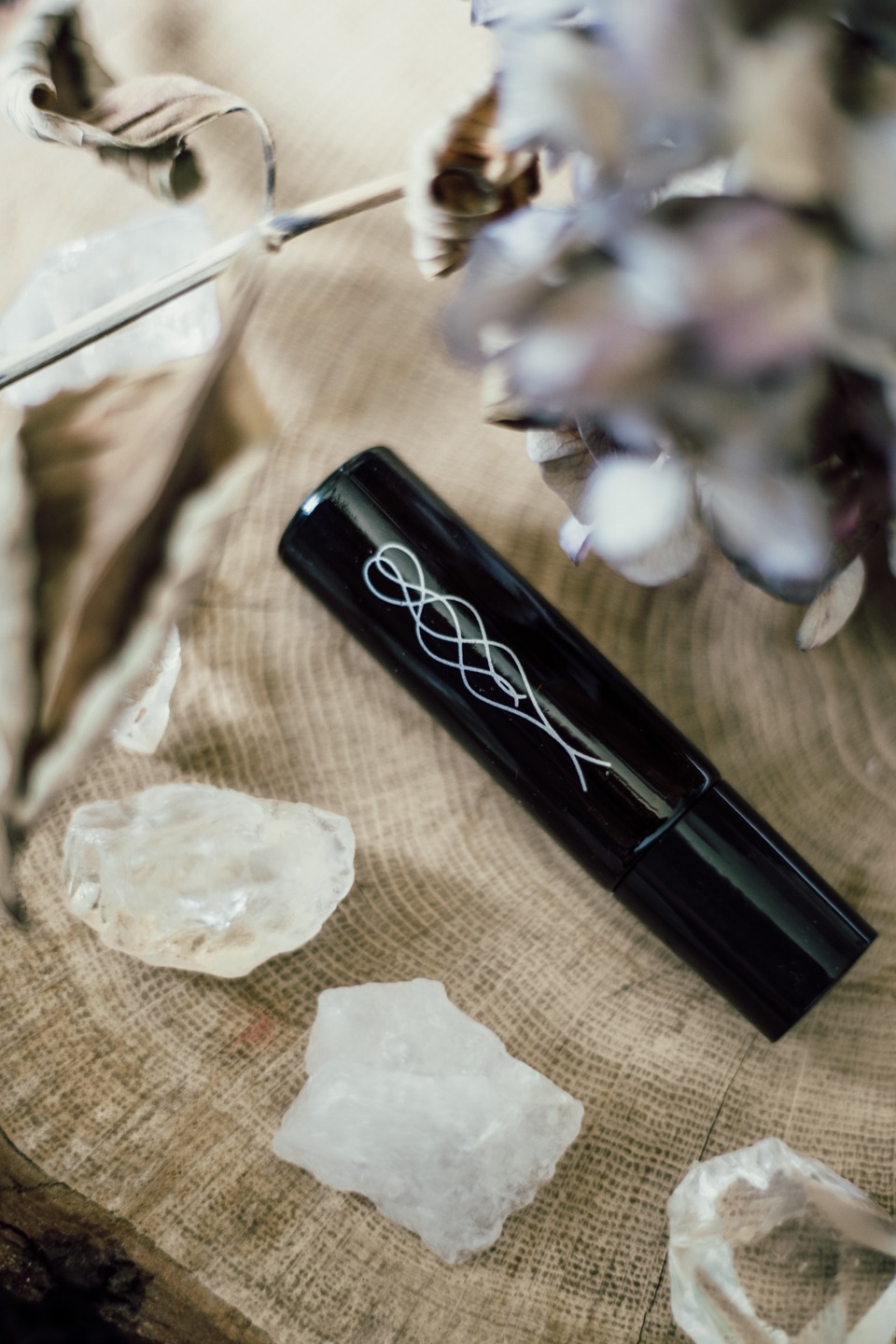 Alma Přírodní vysokovibrační olejový parfém “MAGICKÁ”, 10ml