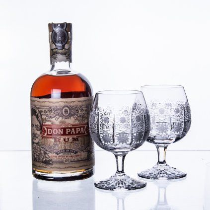 Sada sklenic s alkoholem
