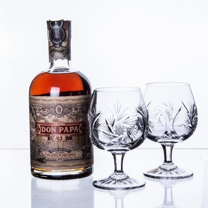 Sada sklenic s alkoholem
