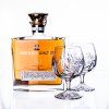 Broušené sklenice s alkoholem