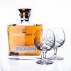 Broušené sklenice s alkoholem