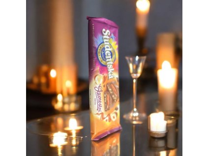 Orion Studentská Pečeť 240 g SLAVNOSTNÍ mléčná s oříšky a karamelem