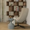 377553 N 374050 L 377508 W 01 SF ES Sinne boekenkast hout walnoot 180x130cm Floyd bijzettafel metaal lichtgrijs Kube draaifauteuil met hocker naturel vierkant