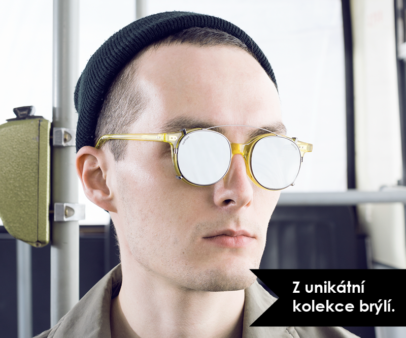 Z unikátní kolekce brýlí.