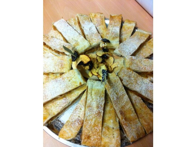 Jablečný závin ks