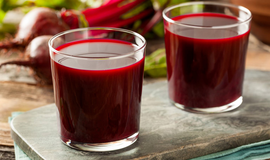 Červená šťáva s mrkví a jablkem: Recept na silný detox a imunitu