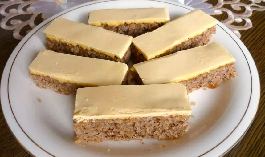 Tradiční Žloutkové řezy: Vánoční recept na ořechovou klasiku