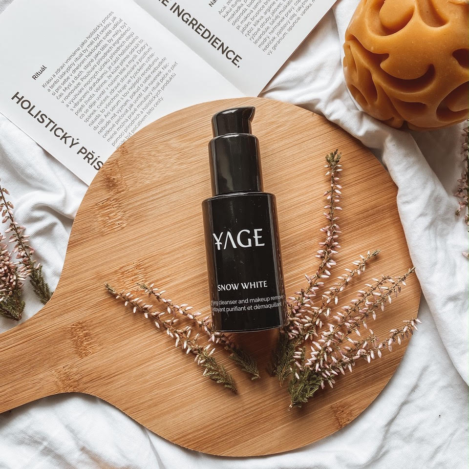 Zaostrené na zloženie - Dvojfázové čistenie - YAGE Č. 0 Snow White a Č. 1 Velvet Touch