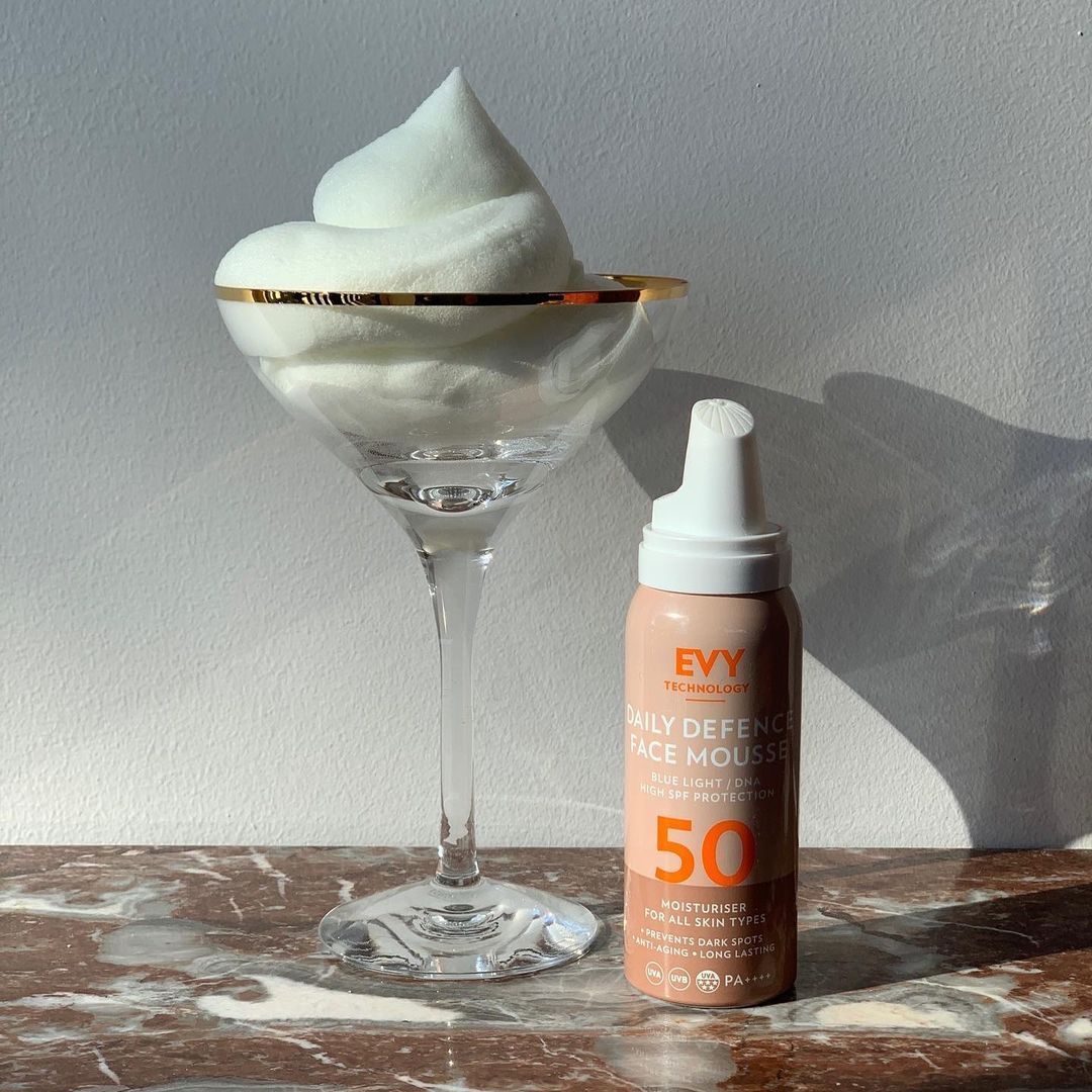Evy-Technology-Daily-Defence-Face-Mousse5
