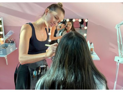 Mini Be Your Own Makeup Artist Course - Day Makeup