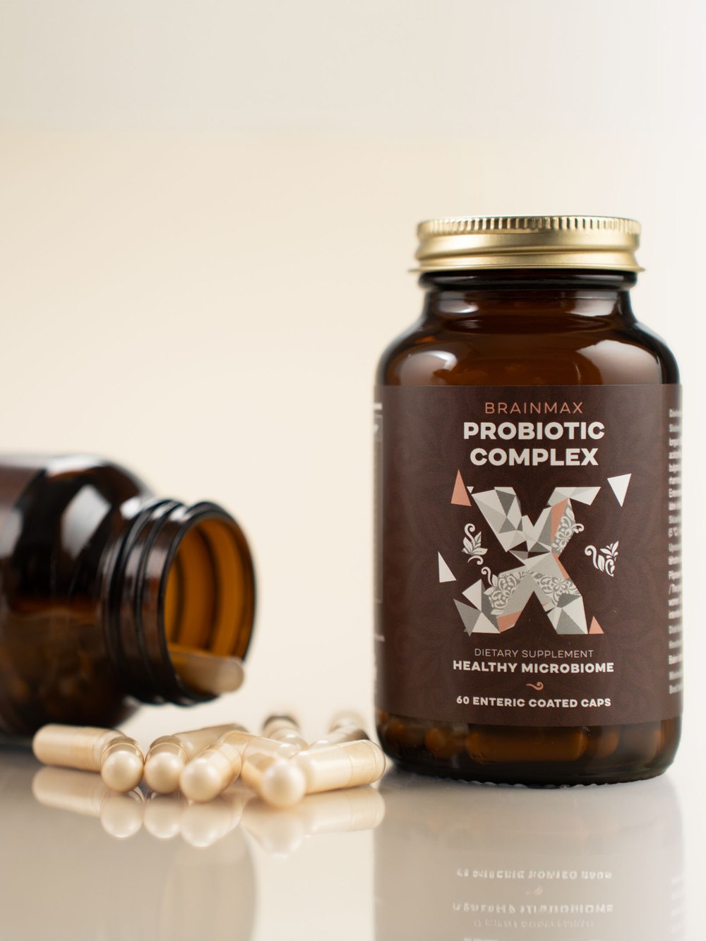 Otevřená lahvička BrainMax Probiotic Complex s kapslemi