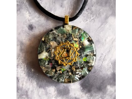 Orgonitový přívěsek "Srdce v rovnováze": Avanturín a čakra Anáhata