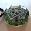 Zelený orgonitový amulet s lesklým olivínem a hexagramovým motivem