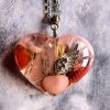 Orgonitový přívěsek srdce s růženínem, ametystem a andělským křídlem