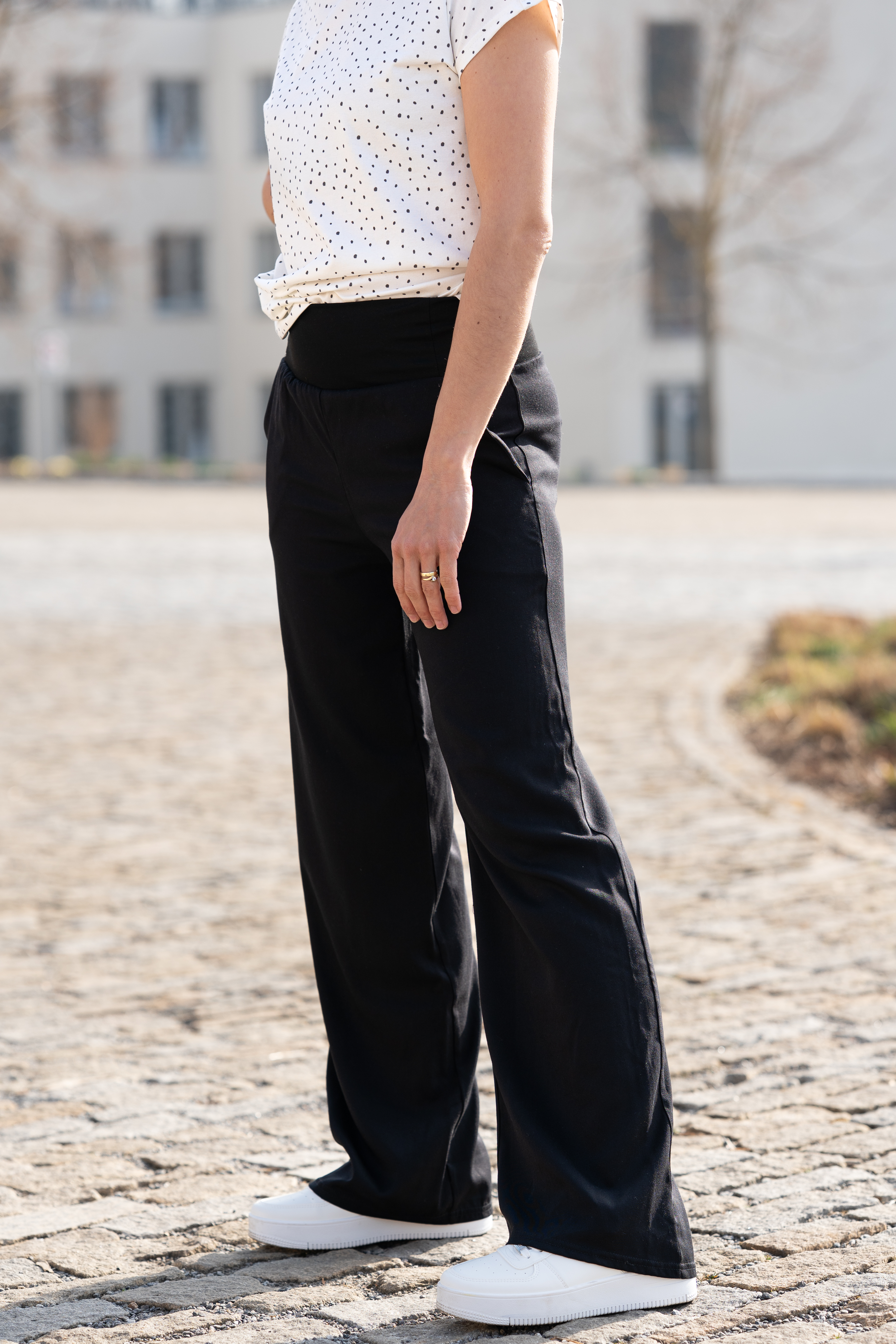 Elegantní dámské kalhoty