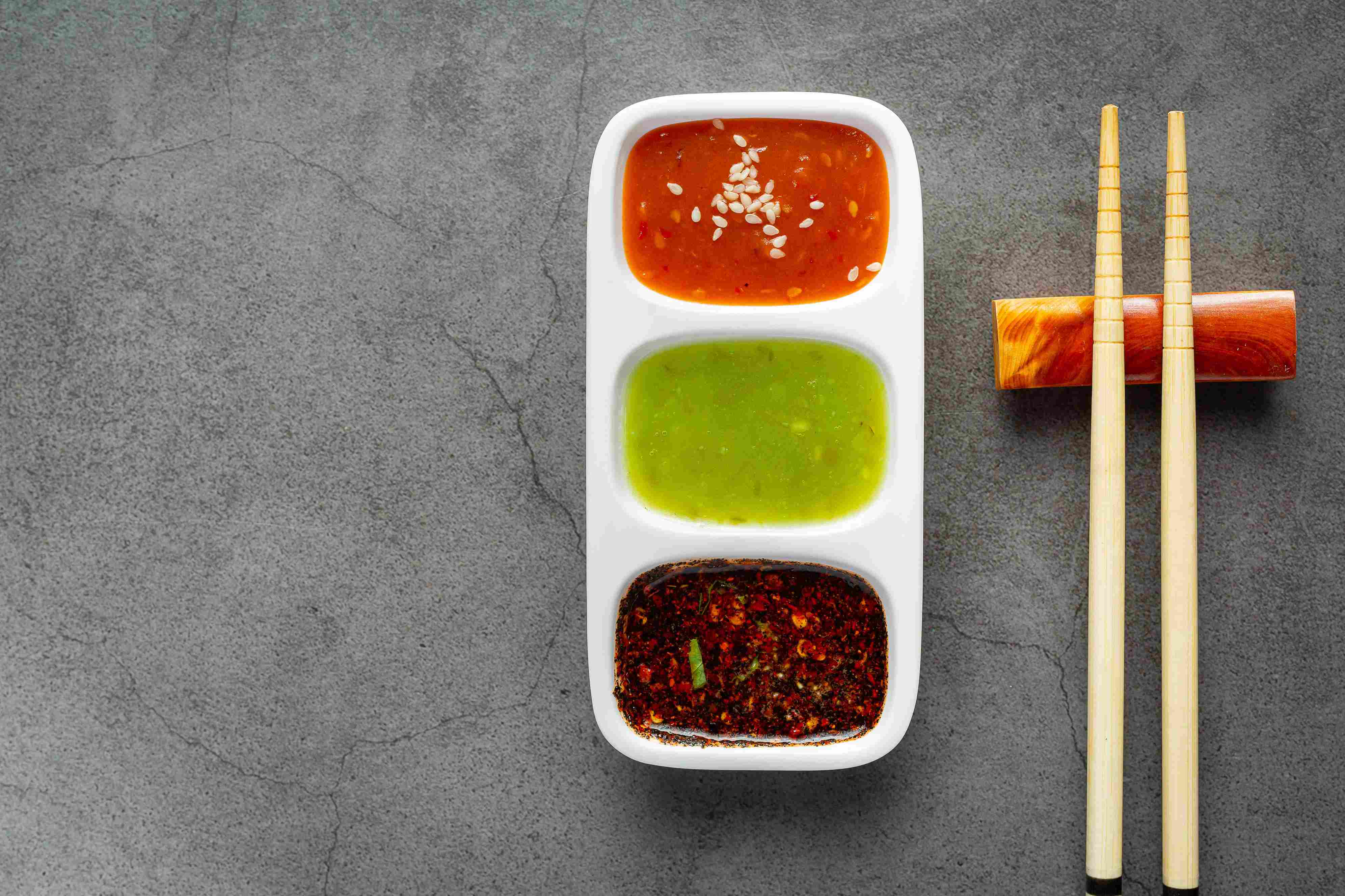 Aké sú najbežnejšie omáčky v ázijskej kuchyni a ako ich používať?