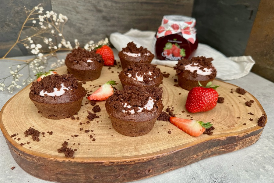 Jahodové cupcakes s tvarohovým krémom