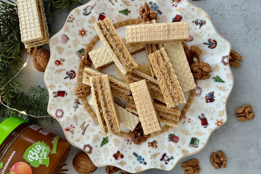 Orechové grilážky s marhuľovým džemom