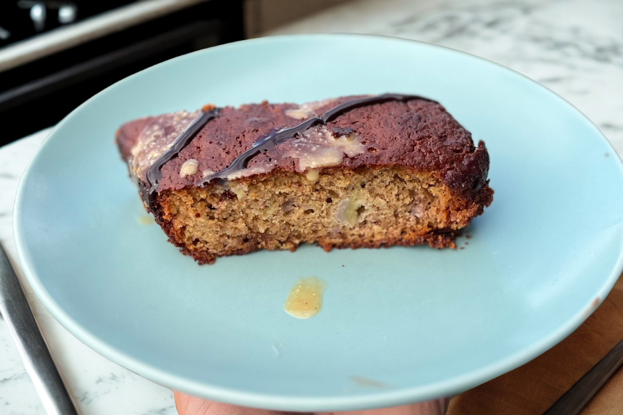 Banana bread s mandľovým maslom