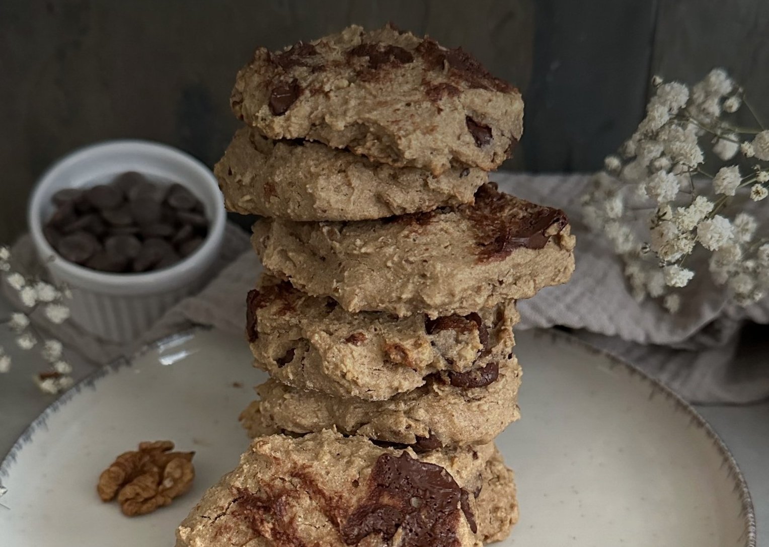 Pohánkové cookies s čokoládou a orechmi