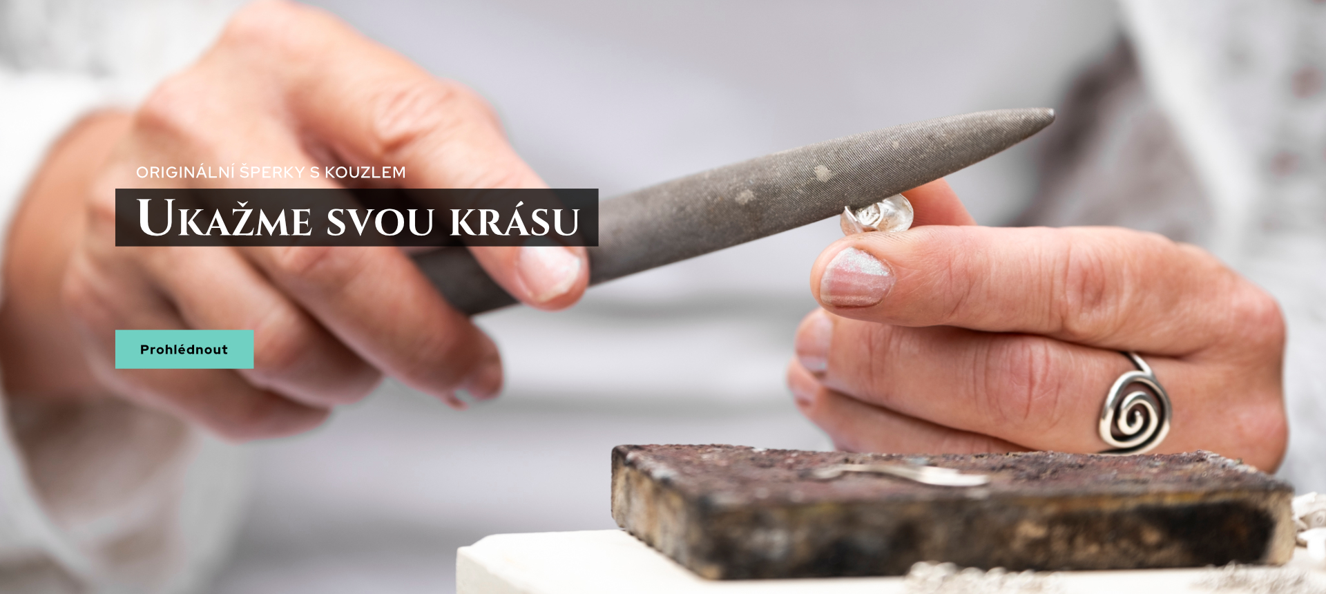šperky, stříbrné šperky, náušnice, náhrdelník, zásnubní prsten