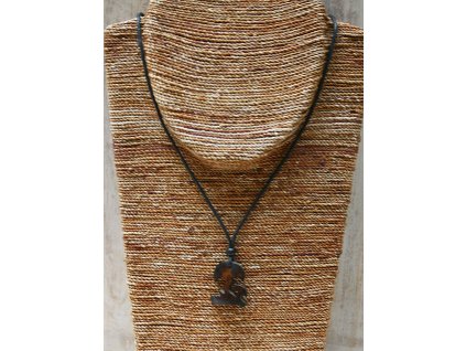 Přívěšek z buvolí kosti houba na voskované šňůrce obvod cca 40-80 cm