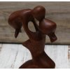 Soška abstrakt - matka s dítětem dřevořezba 20cm