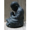 Socha mnich Shaolin monk s korálky Mala 30cm patina TA
