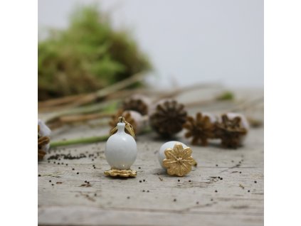 Porcelánové náušnice Makovička M, bílé se zlatem