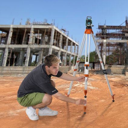 Stativ pro laserovou nivelační techniku, závit 5/8"-11, nastavení výšky 16,53-65,55 palce