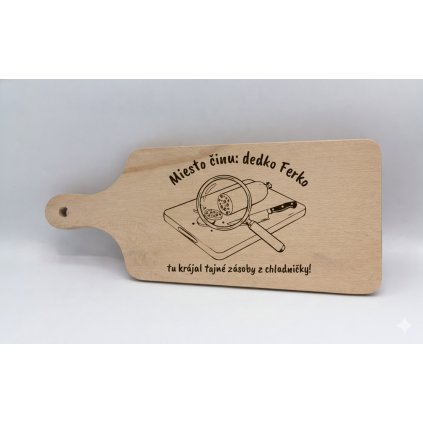 Drevený lopárik na krájanie "miesto činu"