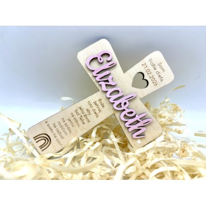 Personalizovaný drevený krížik ku krstu s menom dievčatko