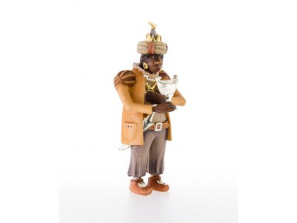 Baltazar, jeden ze tří mudrců, který následoval betlémskou hvězdu a přinesl narozenému Ježíškovi v jesličkách jako kadidlo. Král Baltazar je znázorňován jako černý král, který v rukou drží kadidlo a žezlo. V betlému stojí v pozadí a přihlíží předávání darů Ježíškovi. Na hlavě má turban. Nabízíme Vám online prodej krásného ztvárnění dřevěné postavy krále Baltazara, mudrce přicházejícího z východu do Betléma. Soška je malovaná olejovými barvami a zlacena 24 karátovým zlatem.